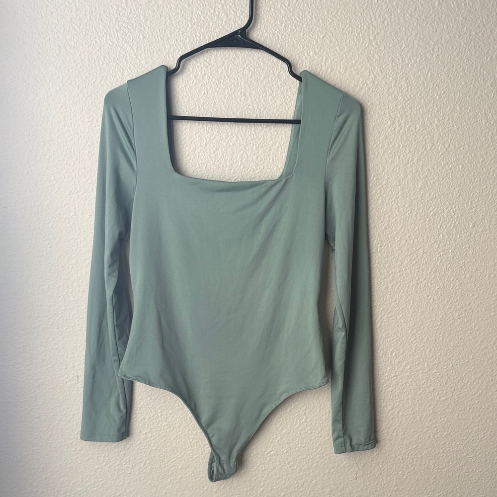 Elegant Green Long Sleeve Bodysuit